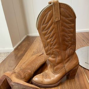 2/$40 🛍️✨ 70s VINTAGE leather cowboy boots